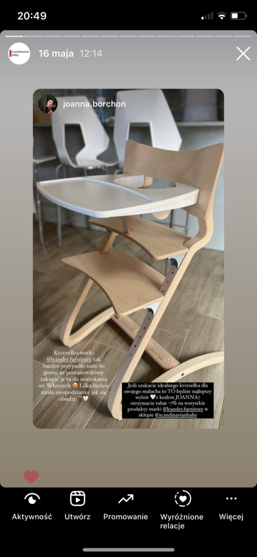 LEANDER – krzesełko do karmienia CLASSIC™ białe + barierka, tacka, poduszka Dark Blue – ZESTAW